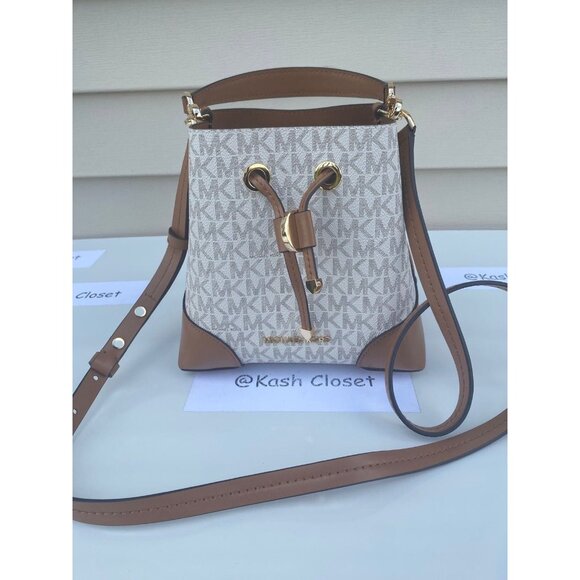Michael Kors bucket bag mercer gallery xsmall convertible bucket crossbody bag - Picture 8 of 12